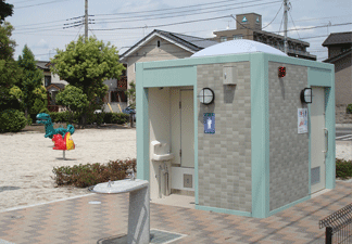 公衆トイレ設置例・六供こども公園